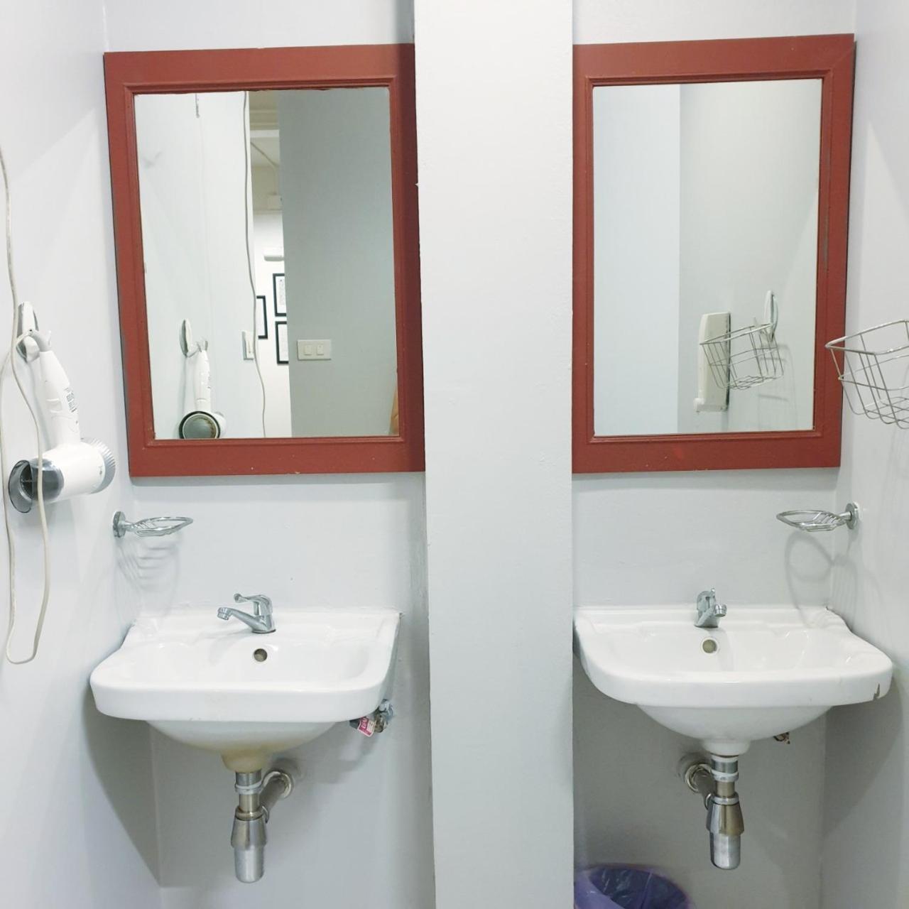 Cooper Hostel Bangkok Kültér fotó