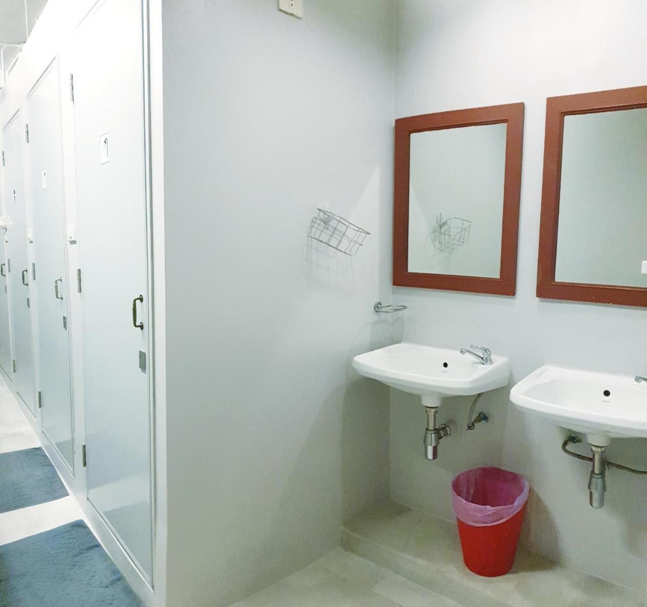 Cooper Hostel Bangkok Kültér fotó