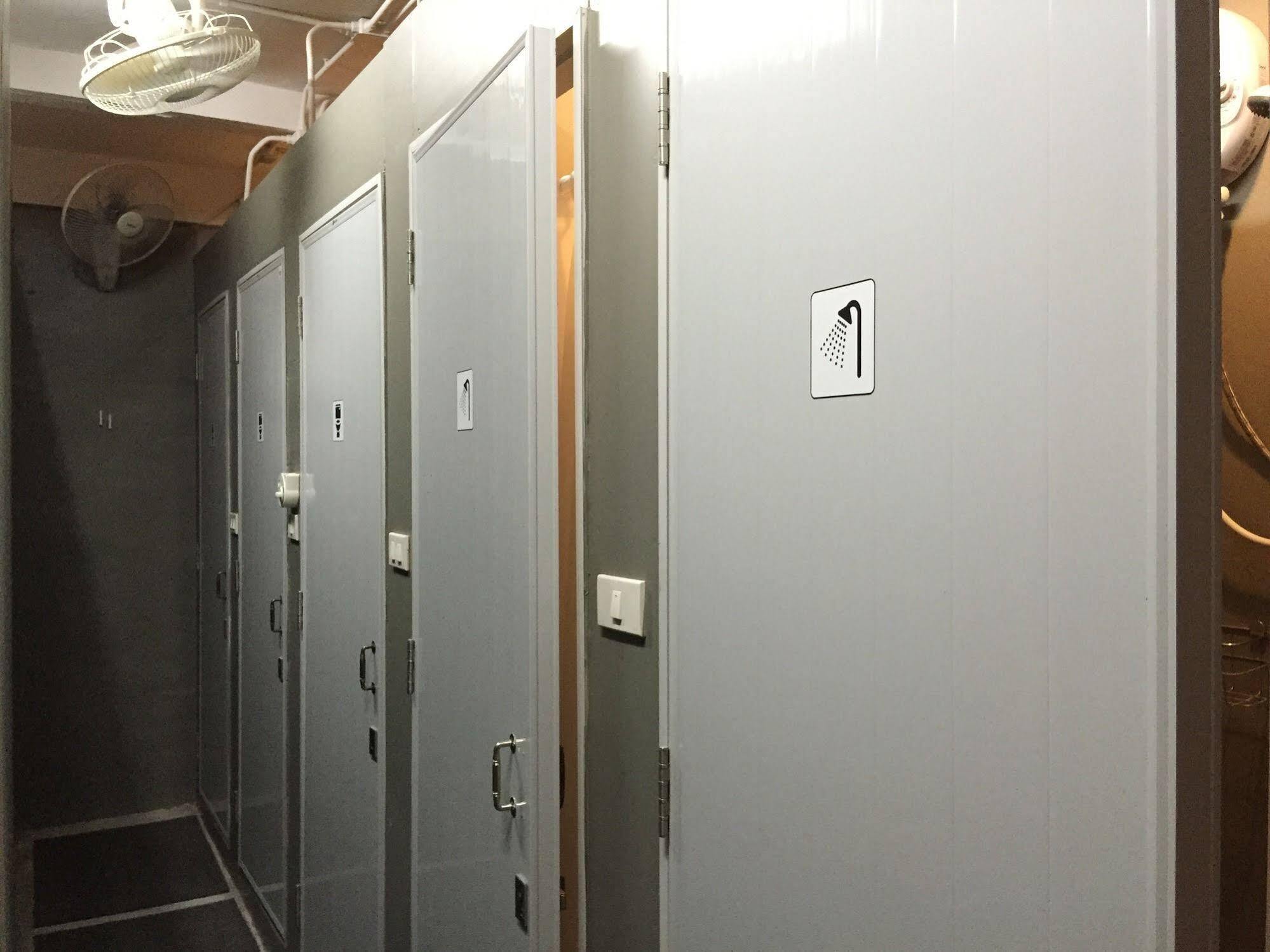 Cooper Hostel Bangkok Kültér fotó
